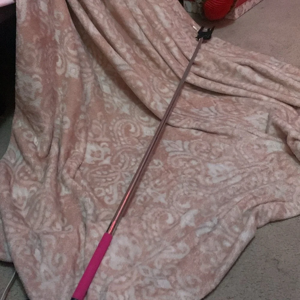 6 Foot extendable selfie stick